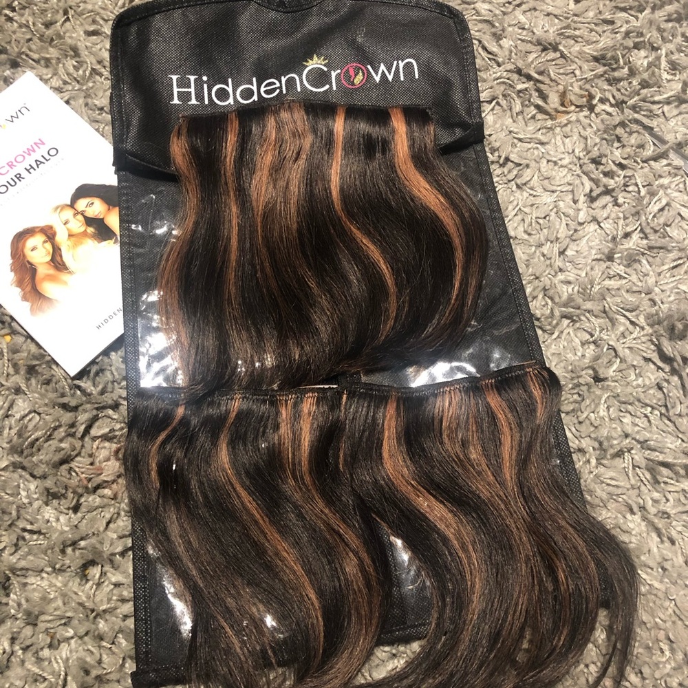 Hidden crown 8’ clip in Remy hair exten.